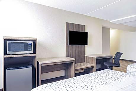 One-Bedroom Family Suite - Non-Smoking