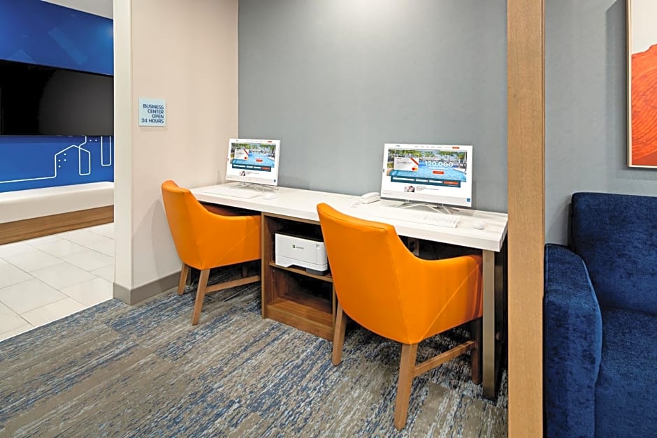 Holiday Inn Express & Suites - Palm Desert - Millennium By IHG