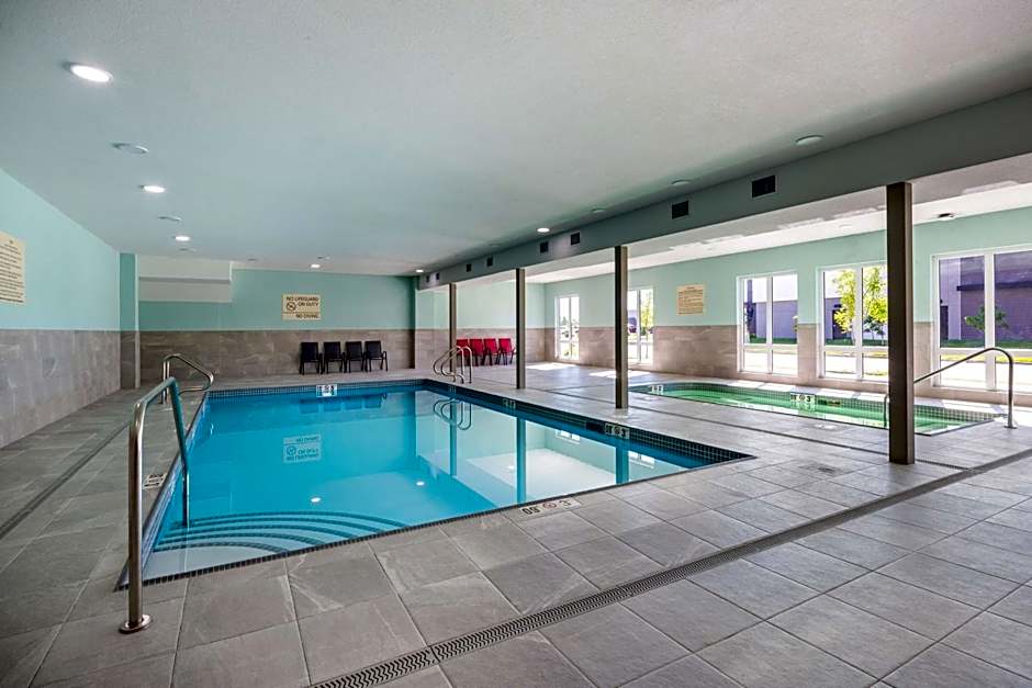 Hampton Inn By Hilton & Suites Edmonton St. Albert, AB