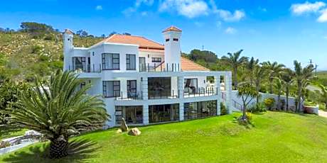 Fly Me To The Moon Guesthouse