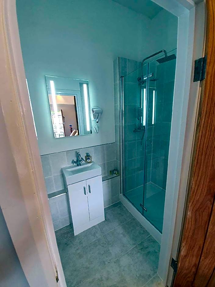 Old Thatch Bambers Green