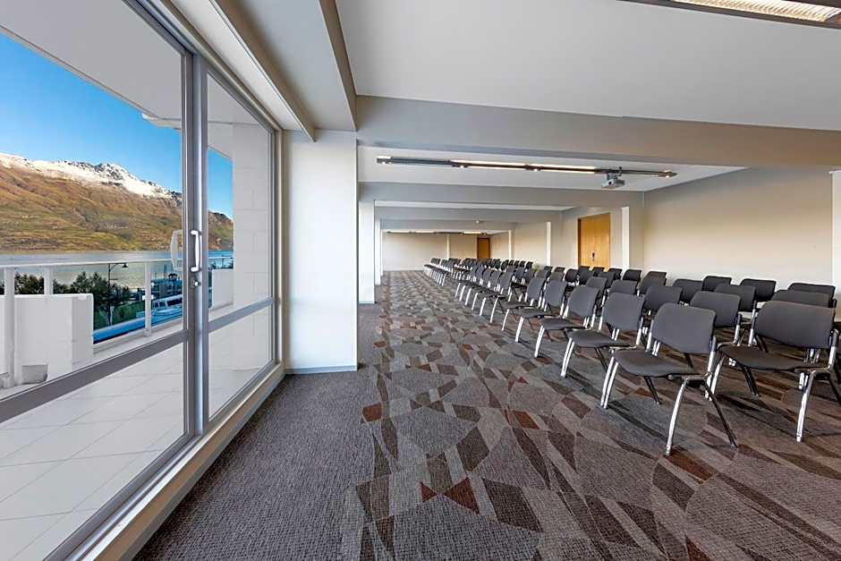 Crowne Plaza Queenstown By IHG
