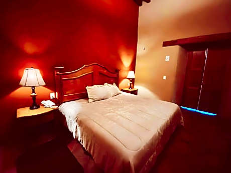 Deluxe Double Room (2 Adults + 1 Child)