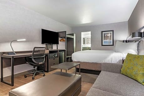 King Room with Sofa Bed - Non-Smoking