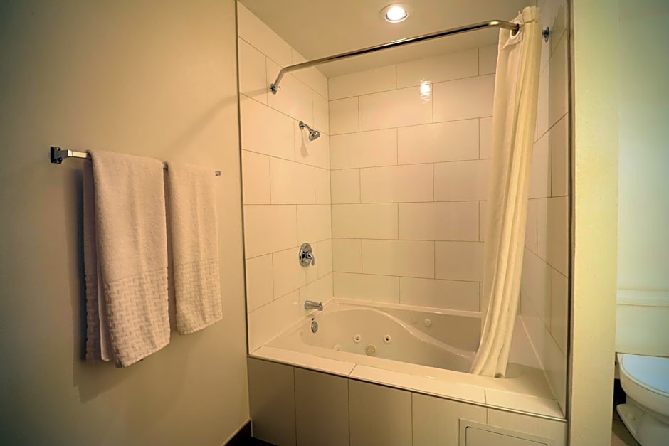 Best Western Chieftain Inn