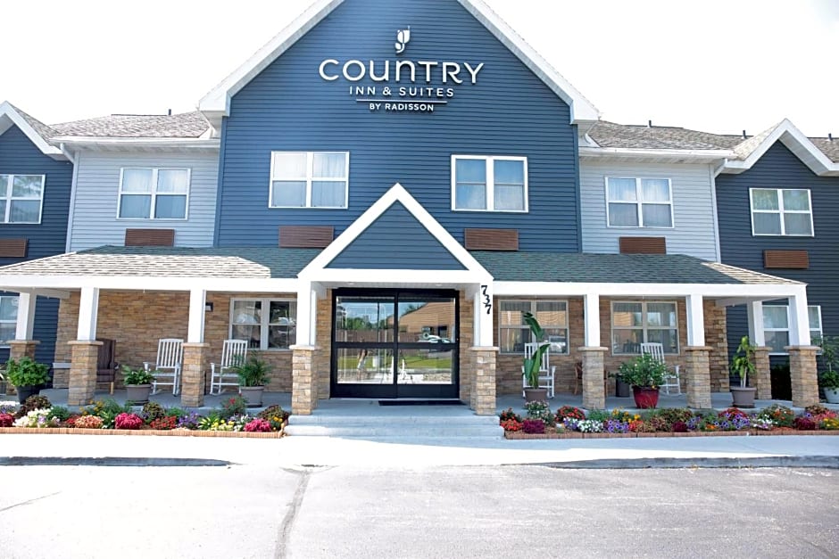 Country Inn & Suites by Radisson, Sparta, WI