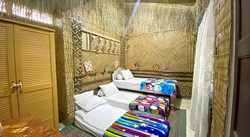 OYO 91601 Double-Degree Syariah (Female & Family)