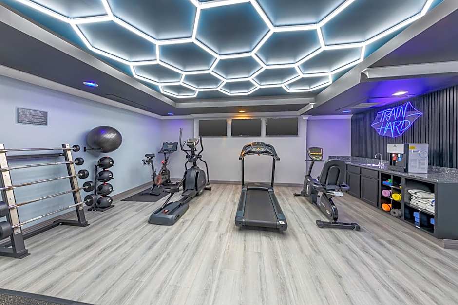 Best Western Plus Avita Suites