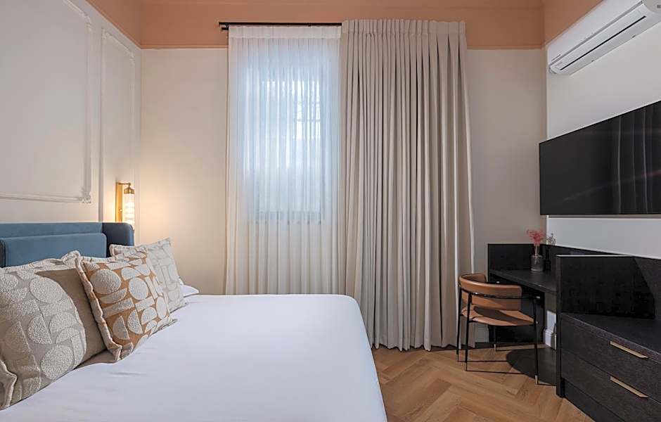 Villa Albi - Machne Yehuda Hotel