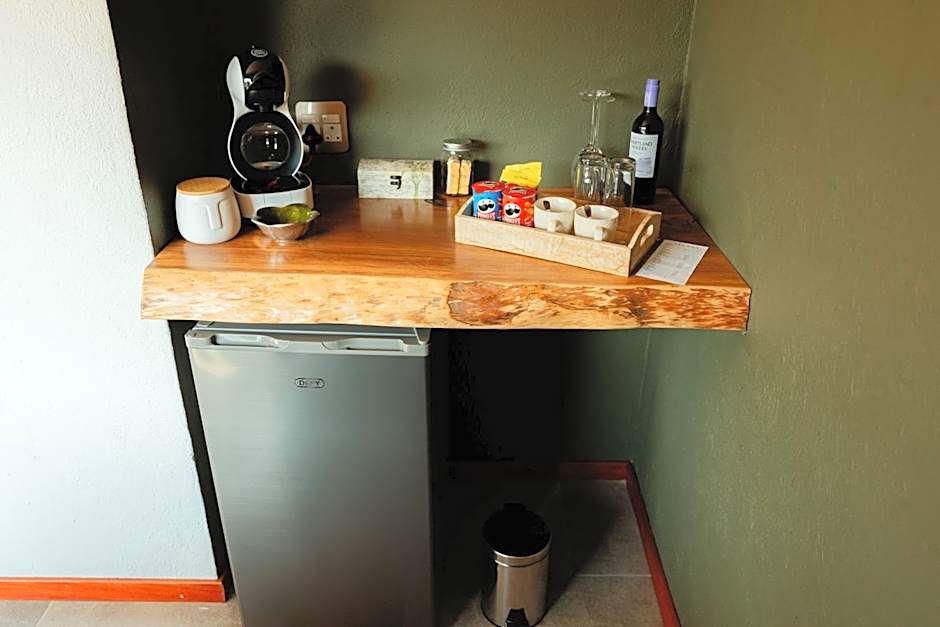 Bambuu Lakeside Lodge