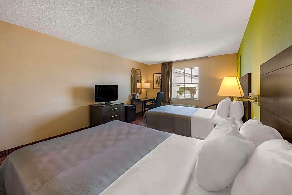 Quality Inn Saint Louis Airport