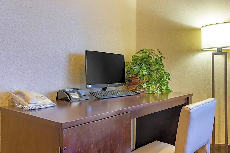 Comfort Inn And Suites - Pittsburg