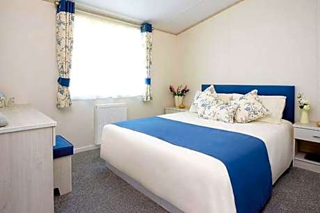 6 Berth Luxury Lodge