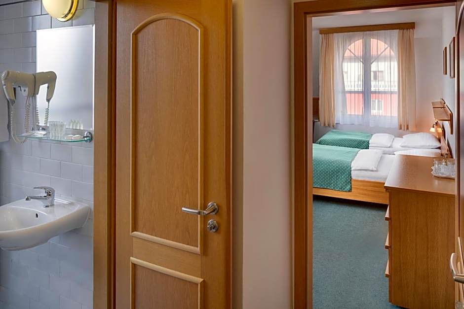 Hotel Otar
