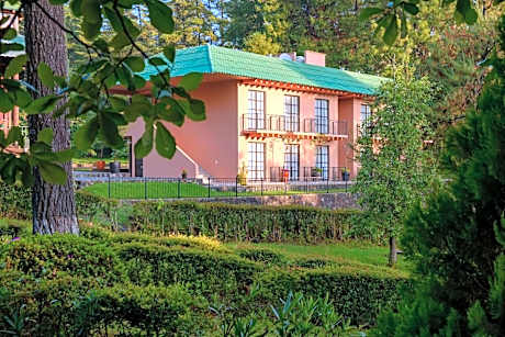 Zirahuen Forest and Resort