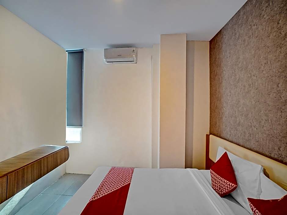 OYO 90559 Gamacity Residence