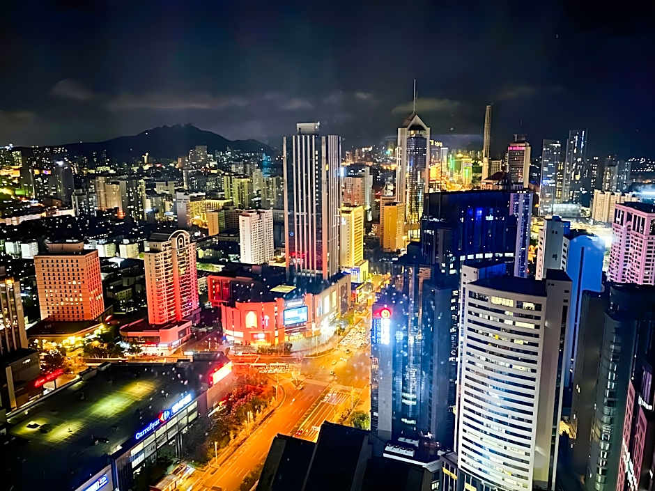 Grand Madison Qingdao Harbour-view Central（Former Qingdao Farglory Hotel）