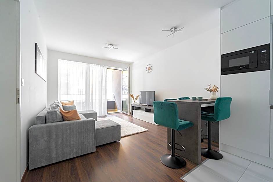 WestSide Garden Apartments by FirstHost