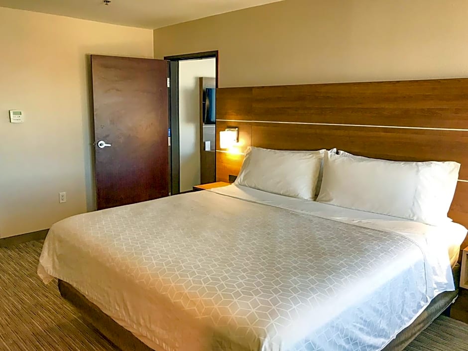 Holiday Inn Express Hotel & Suites Lubbock West By IHG