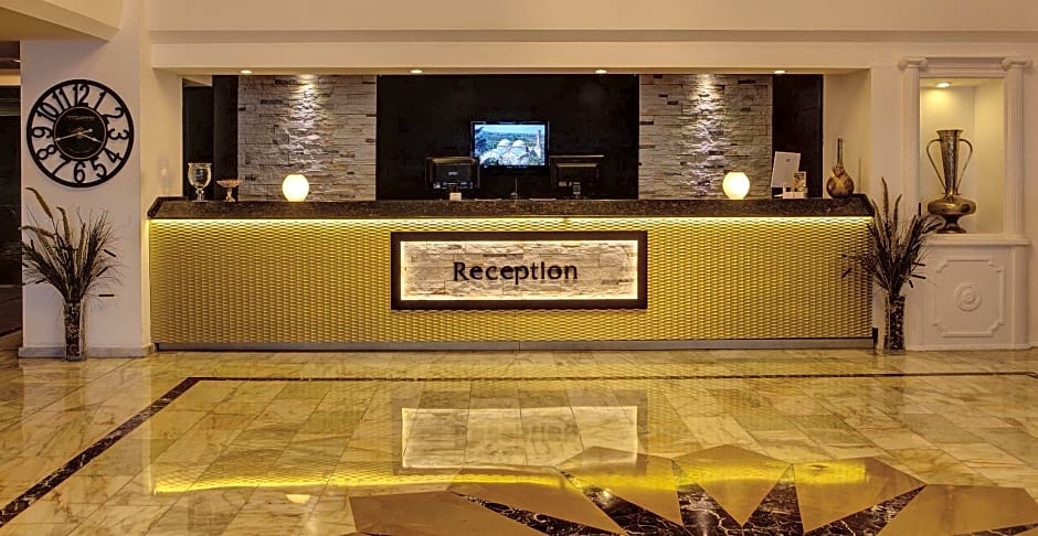 Susuzlu Atlantis Hotel