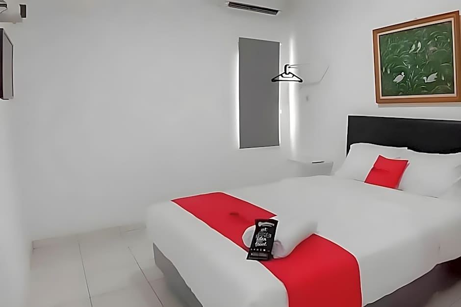 RedDoorz Syariah @ Jl Raya Sukabumi