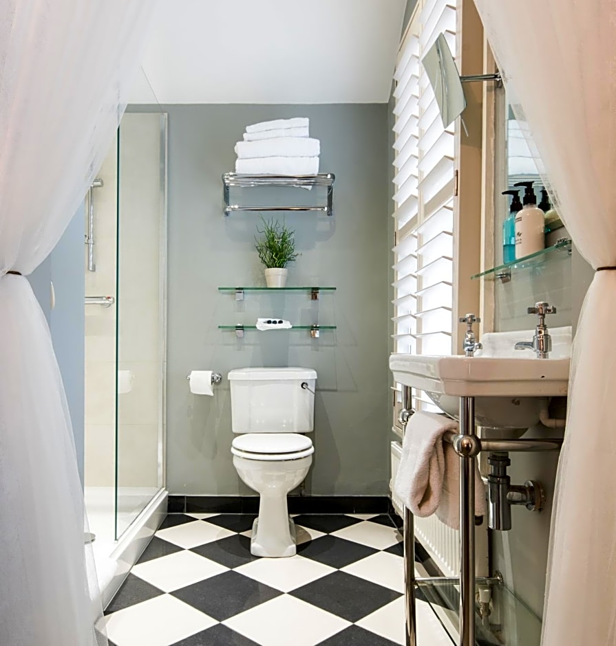 April House Weybridge - Boutique Guesthouse