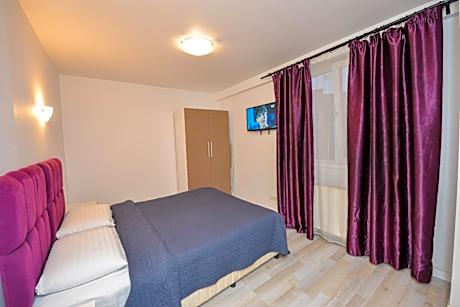 One-Bedroom Apartment with Balcony