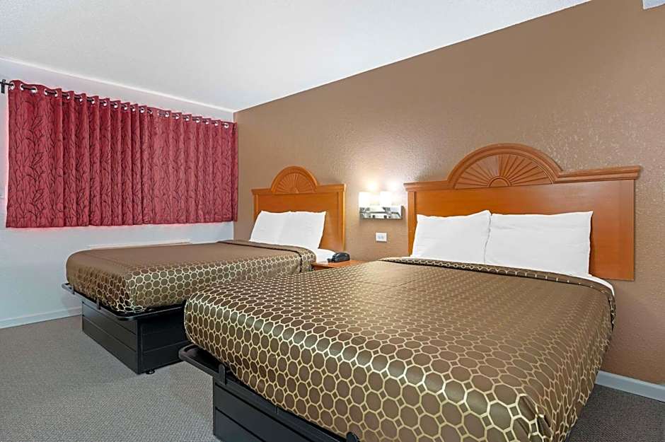 Rodeway Inn Terre Haute near University