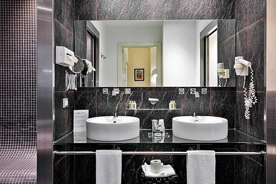 Savoia Hotel Regency