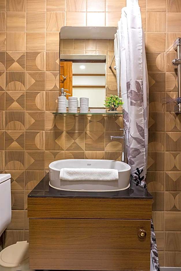 Suthep Home & Hostel