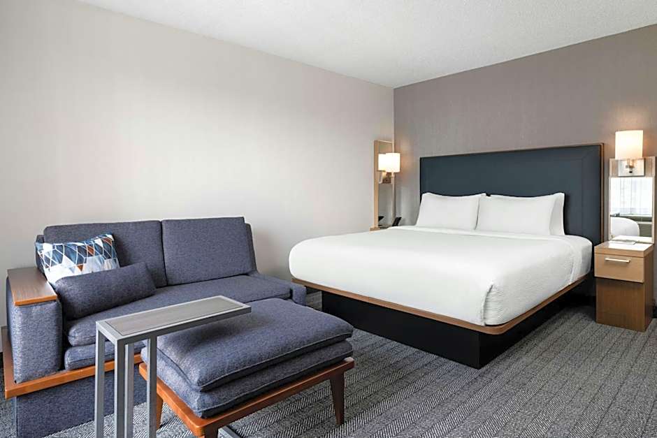 Courtyard by Marriott Charlotte City Center