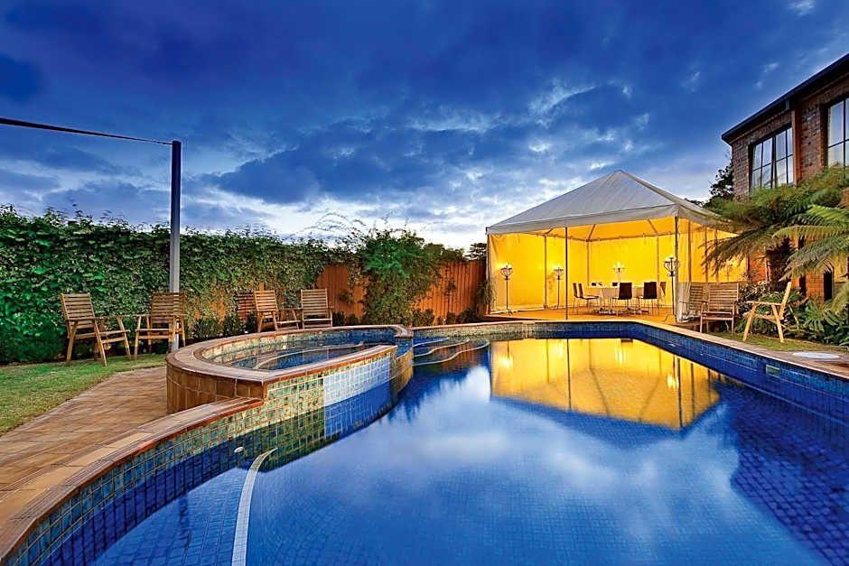 Best Western Plus Buckingham International