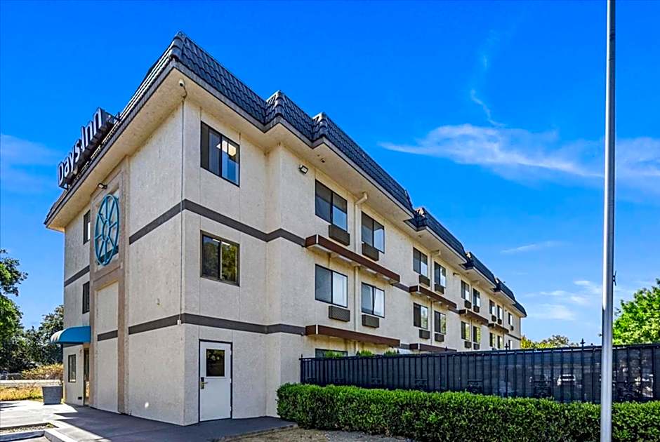 Days Inn by Wyndham Woodland
