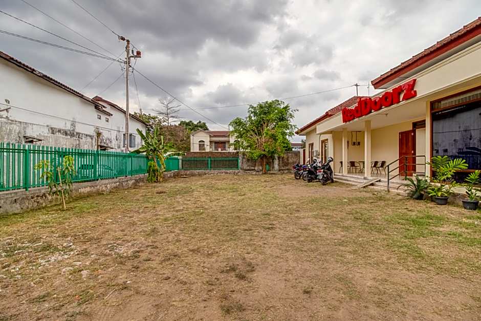 RedDoorz near Universitas Gajah Mada