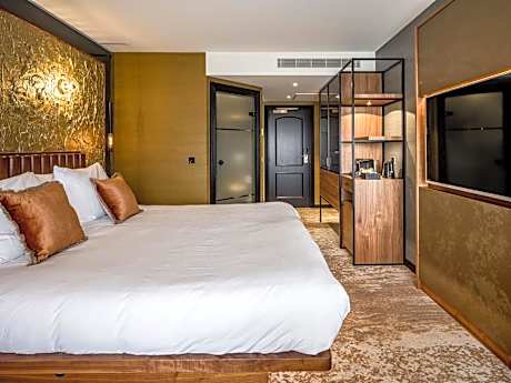 Dutch Design Double Room with Balcony