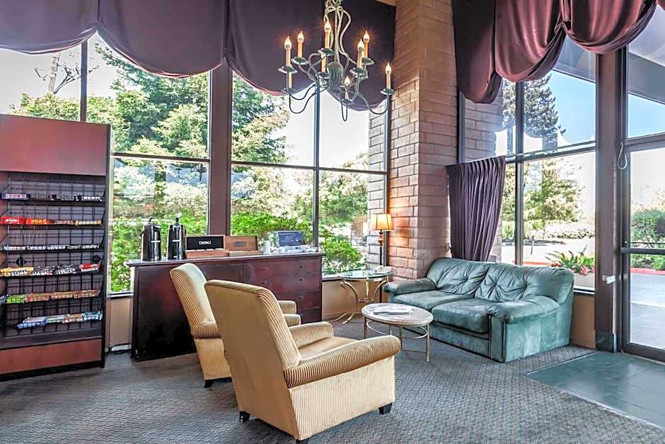 Days Inn & Suites by Wyndham Sunnyvale