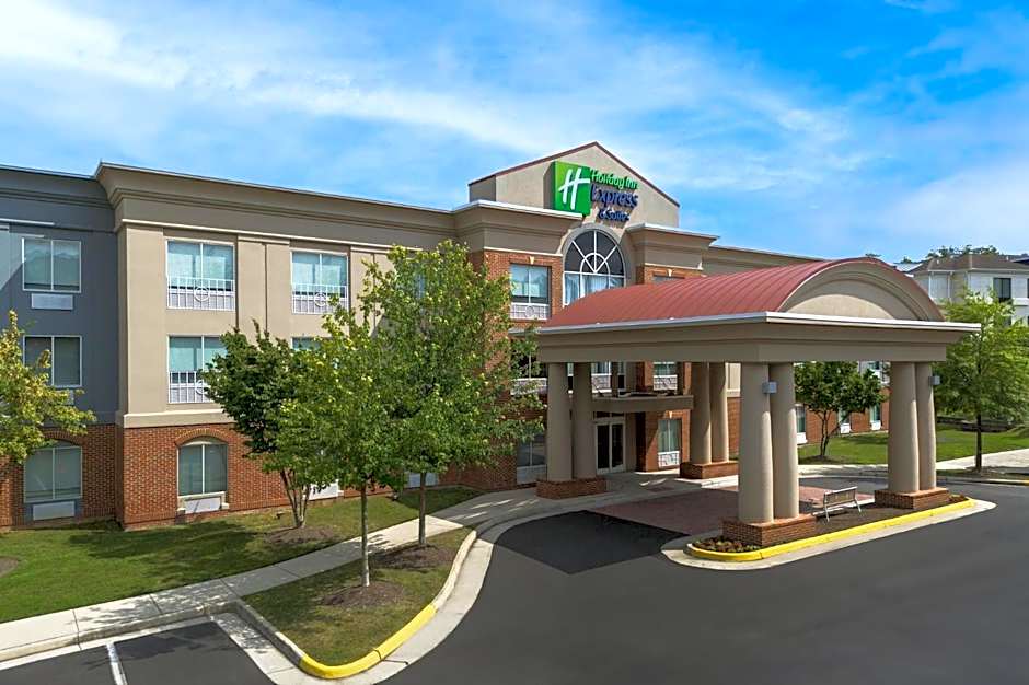 Holiday Inn Express & Suites Alexandria - Fort Belvoir By IHG