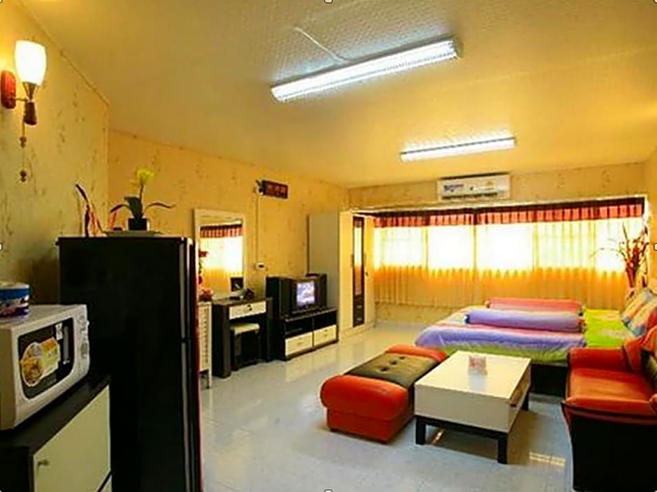 Deluxe at Popular Condo