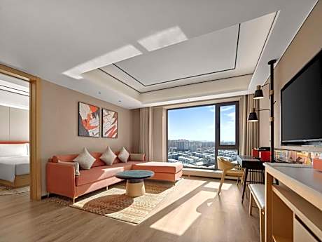 One-Bedroom King Suite