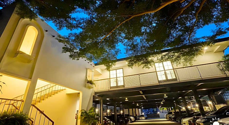 Talay Hotel & Villa