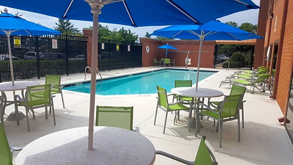 Holiday Inn Express Baltimore BWI Airport West by IHG