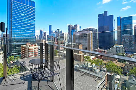 Executive One-Bedroom King Suite with Terrace and City View