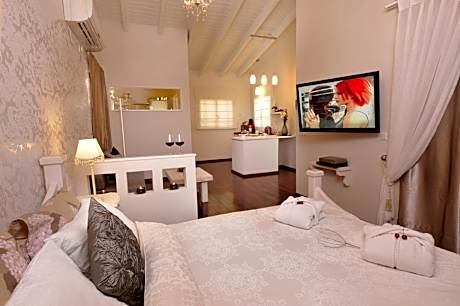 Suite with Private Pool