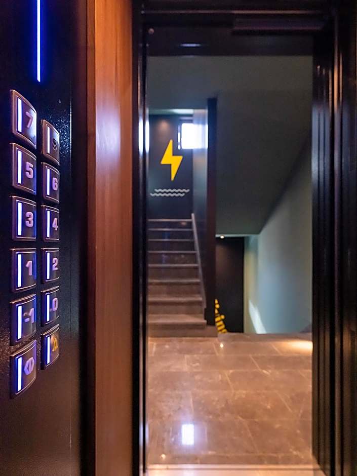 3 Pines Design Living