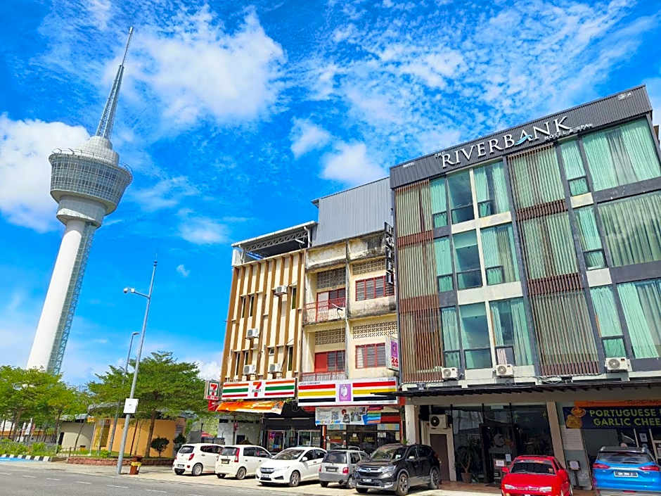 Riverbank Hotel by MRVJ BUSINESS