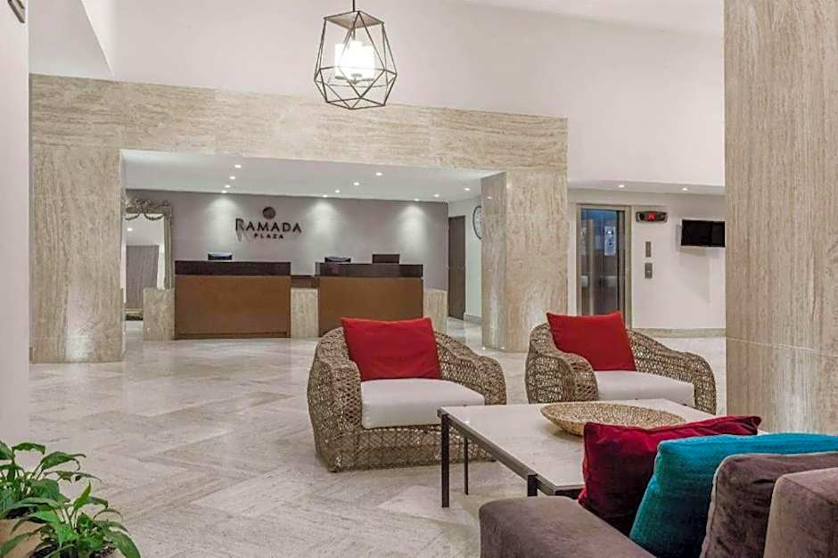 Ramada Plaza by Wyndham Leon