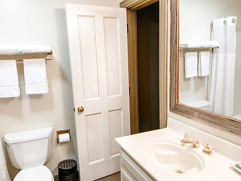 The Lodge at The Bluffs