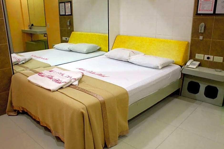 Mahal Kita Drive Inn