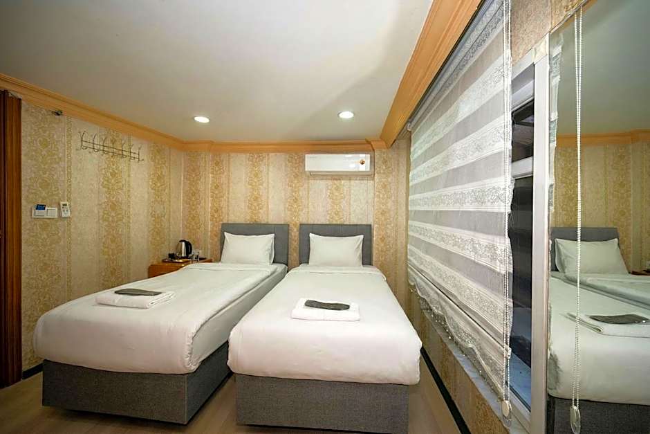 Maxwell Hotel