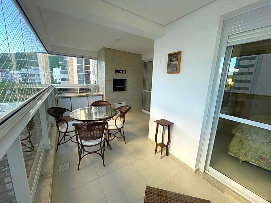 cód 92 - Apartamento amplo e aconchegante